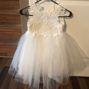 Girls size 4 flower girl dress